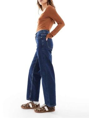 ASOS DESIGN High Rise Ankle Grazer Jeans. Medium Wash. W26 L30 (HEMMED TO 26”)